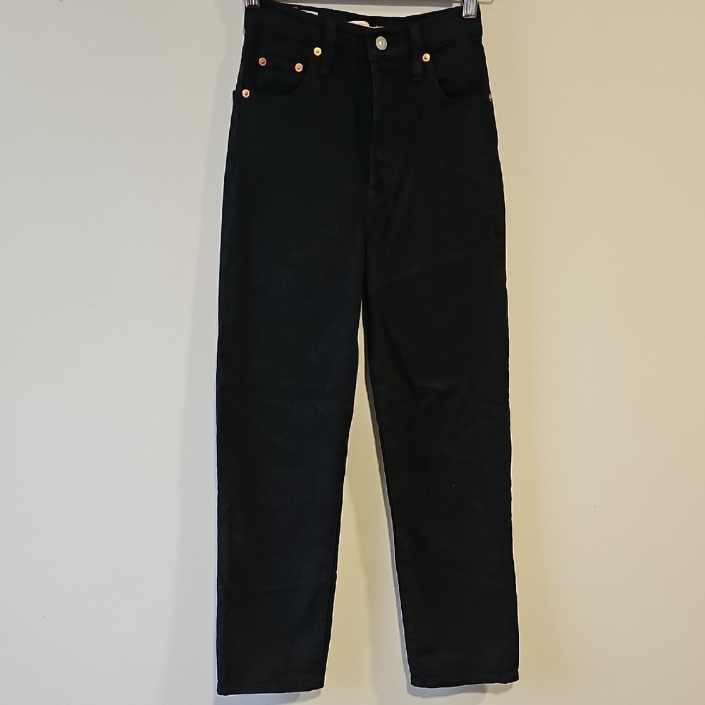 Levi's Women's 23x27 Black Ankle Jeans